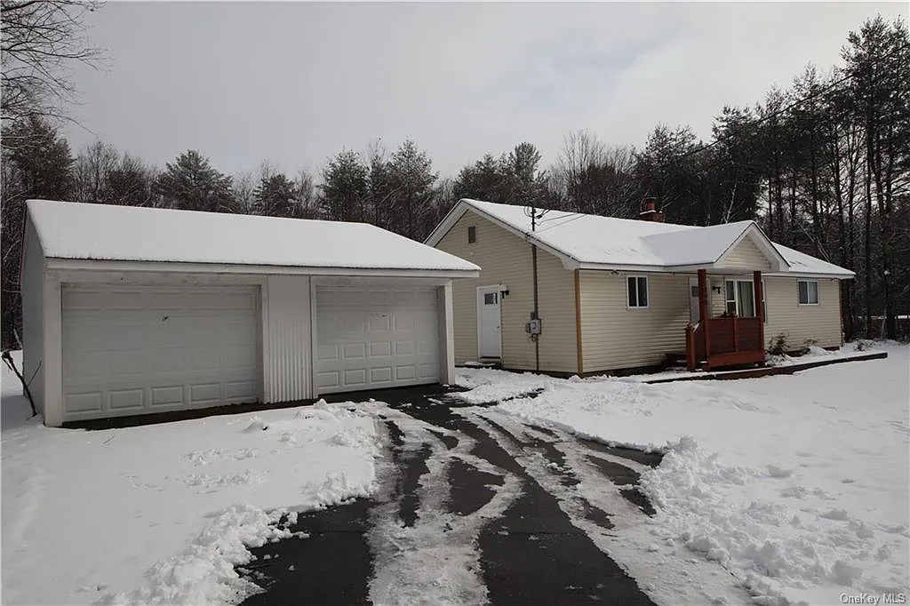 498 Hamilton Rd photo 1