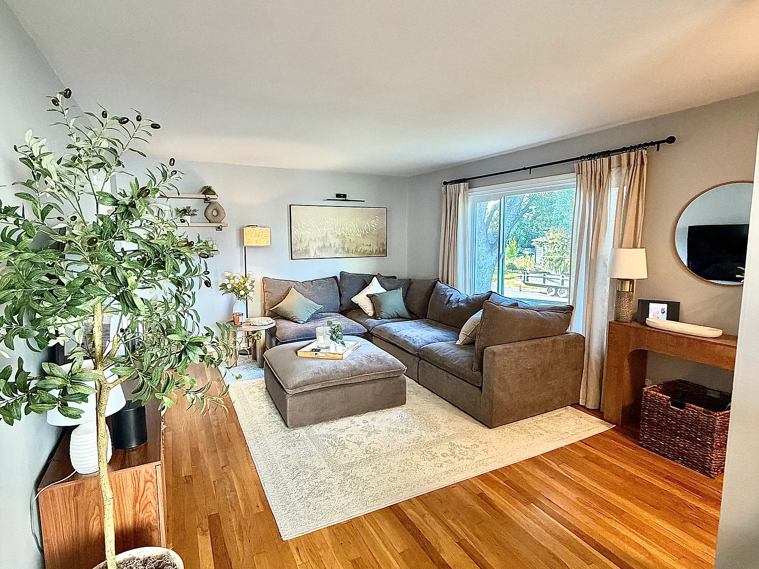 3 bed, 2000 sqft, $2,900 — Photo 4