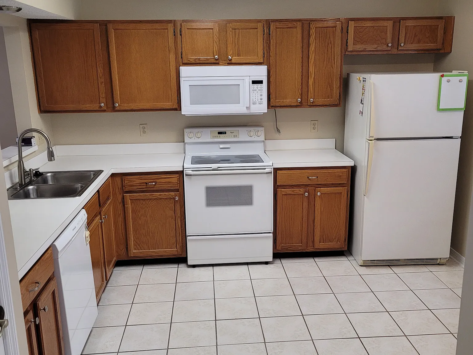 3 bed, 1457 sqft, $2,200 — Photo 4