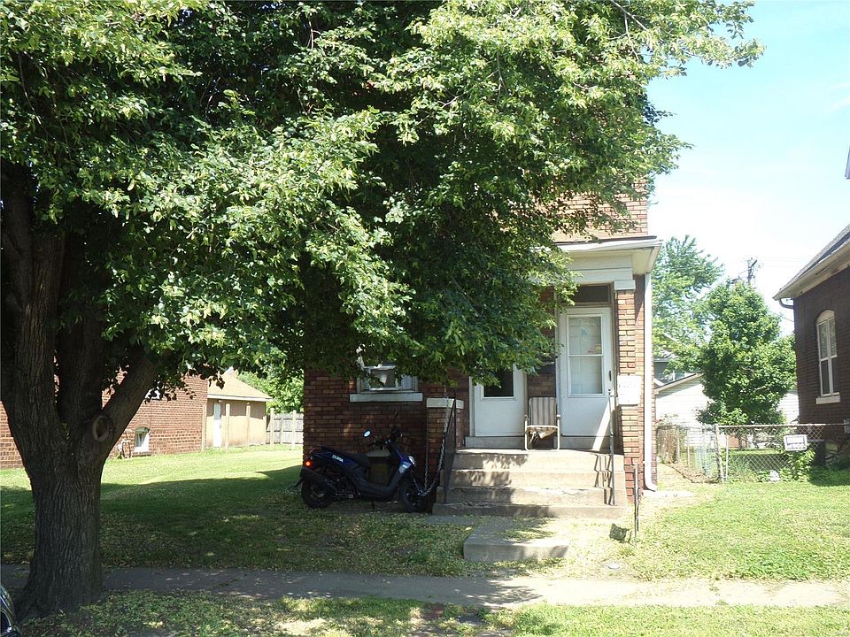 2nd image of 2652 Grand Ave