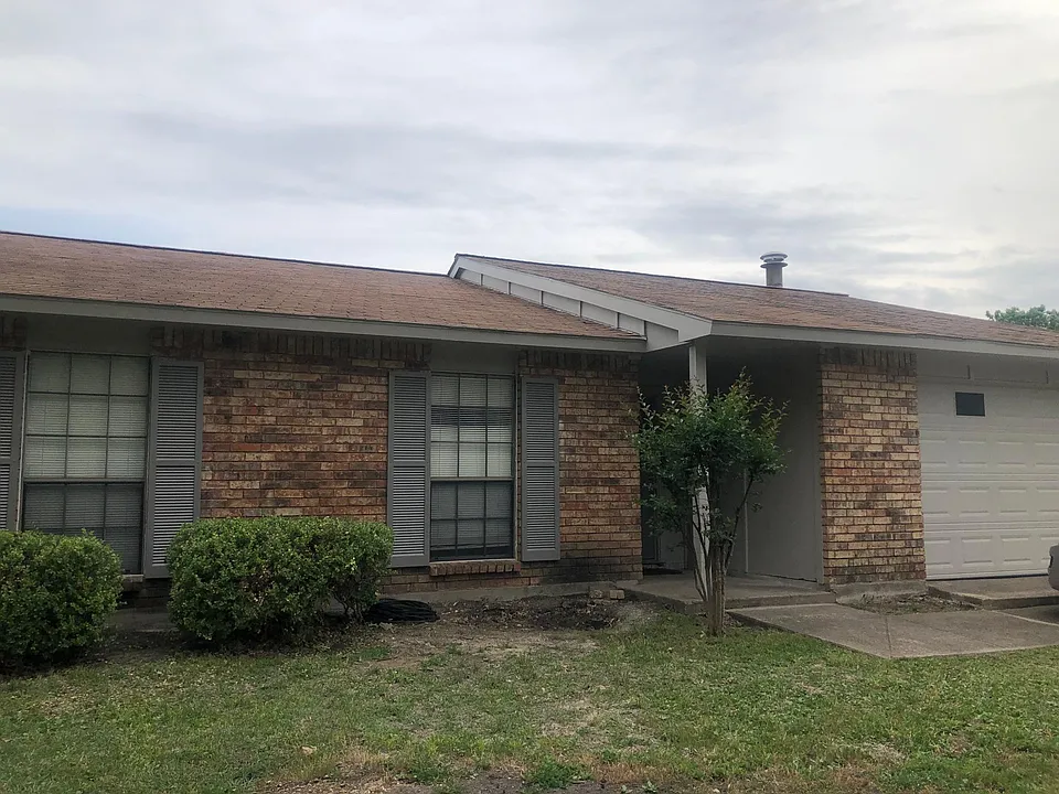 5224 Young Dr