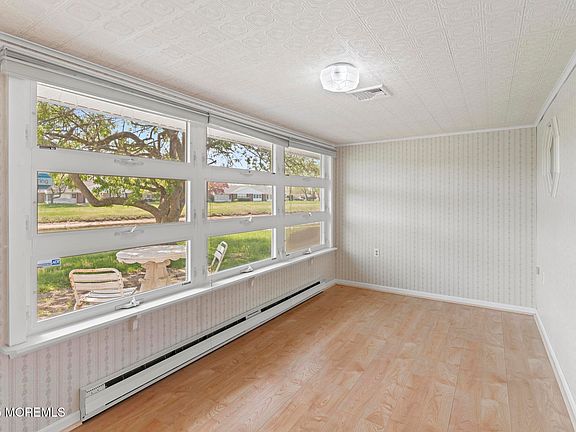 5th image of 293A Malvern Court E