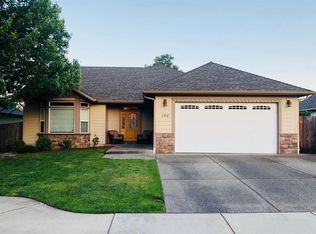 158 SW Hudson Ln, Grants Pass, OR 97526