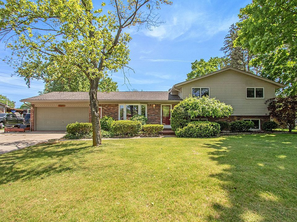 1st image of 5222 Montgomery Dr