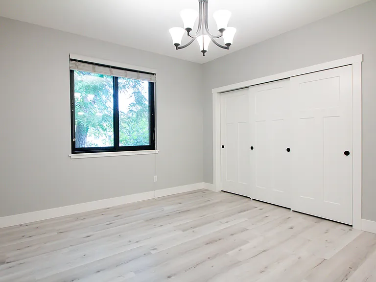 1037 SE Date Ave — Photo 26