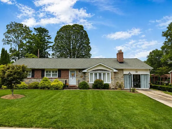 13 Hunter Dr, Bel Air, MD 21014