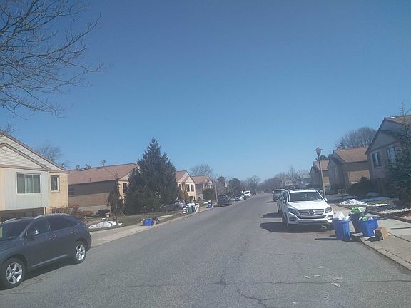 5th image of 11723 Ferndale St