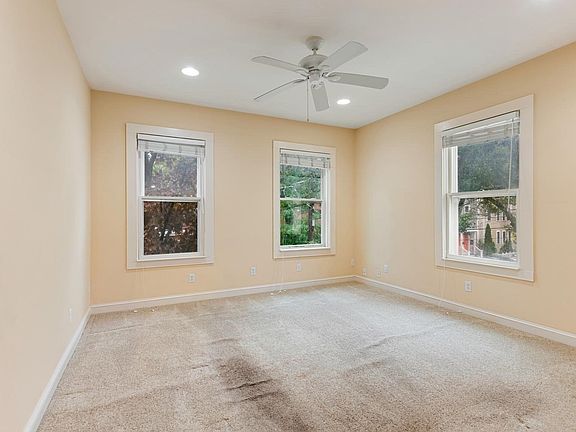 5th image of 42 Howard St