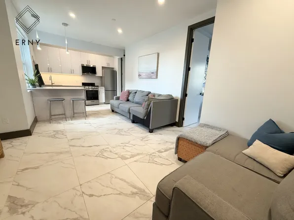 1024 New York Avenue image 1 of 11