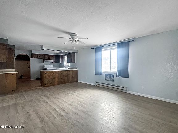 5th image of 4440 Debra Ln