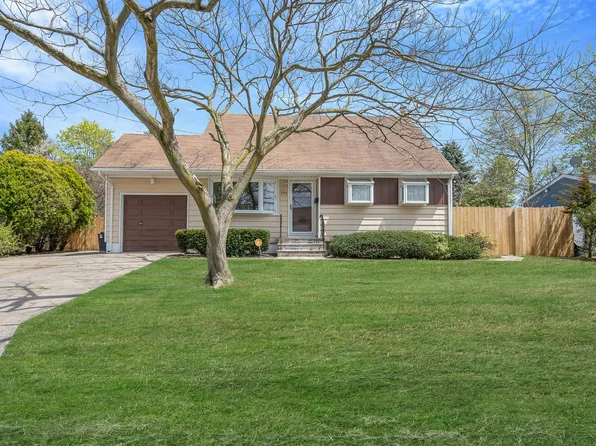 193 Charter Oaks Avenue, Brentwood, NY 11717