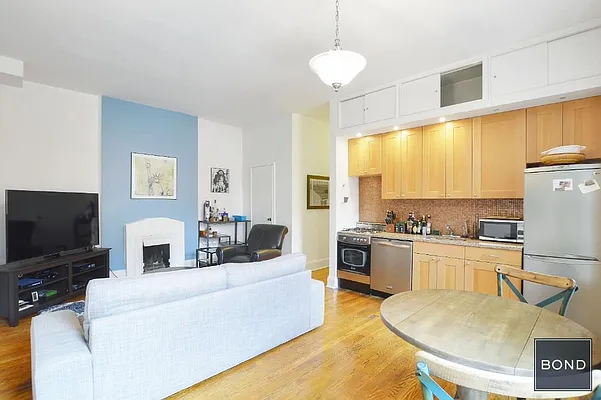 Rented by Bond New York | media 10