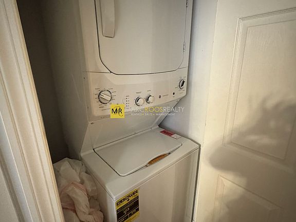 5th image of 233 Northampton St