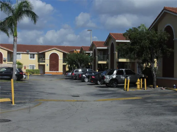 4677 NW 9th St APT 102, Miami, FL 33126