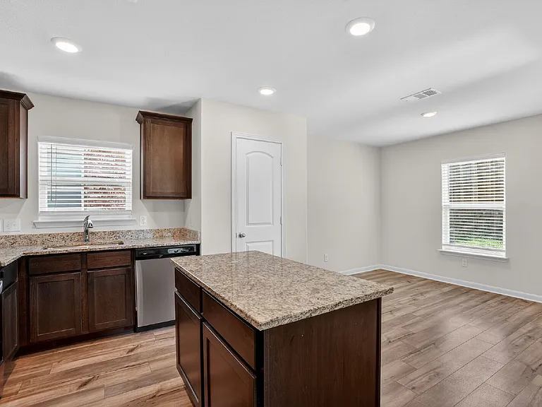 512 Albert Anthony St — Photo 21