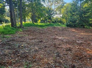 201 Lakeshore Dr, Hillsborough, NC 27278