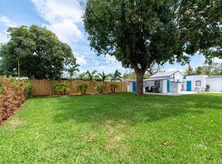 2541 NE 181st St, North Miami Beach, FL 33160