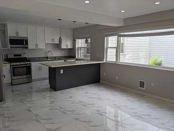 2nd image of 8-1251 Hyde St #8