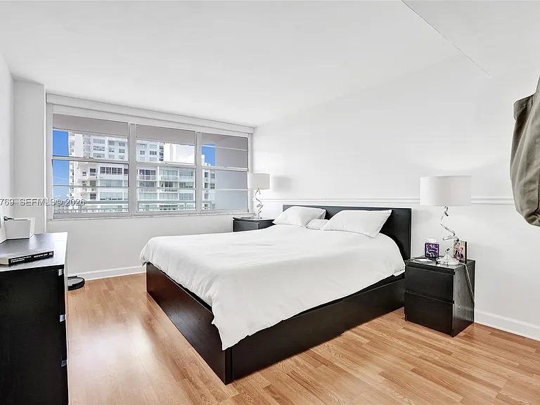 18021 Biscayne Blvd #1804 — Photo 16