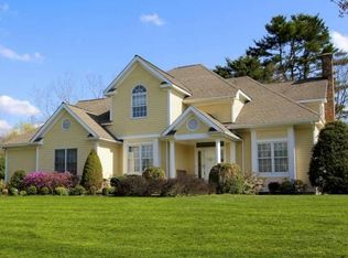 9 Cortland Dr, Bethel, CT 06801