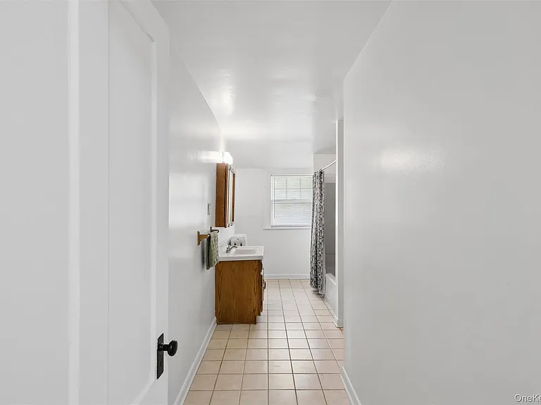 208A Wheatley Rd — Photo 24