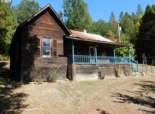 4055 Azalea Glen Rd, Glendale, OR 97442