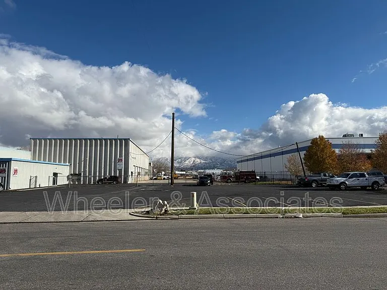 1118 S 700 W — Photo 24