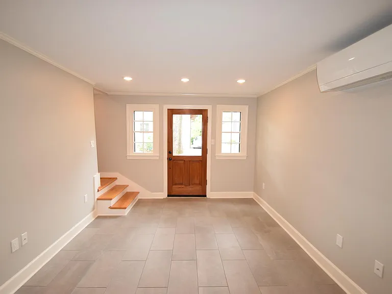 111 Johnson St #B — Photo 4