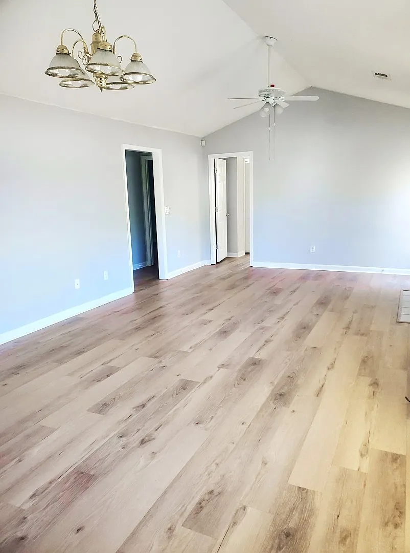 1297 Waterton Trail — Photo 3