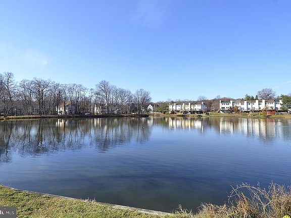 3rd image of 7221 Devereux Ct