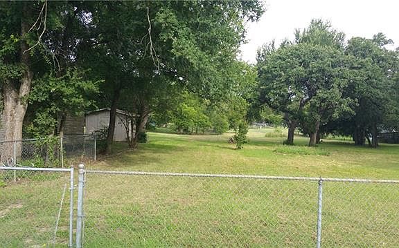 3rd image of 4209 Midland Dr