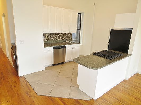 1st image of 174 W 141st St #Afl5