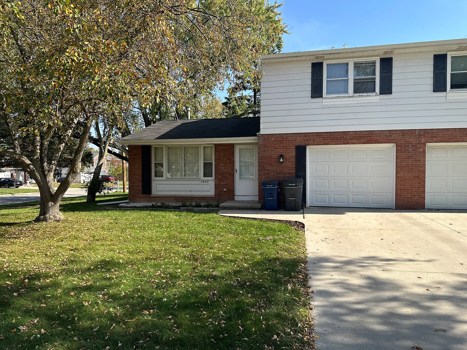 2 bed, 1.5 bath, 1600 sqft, $1,600 — Photo 3