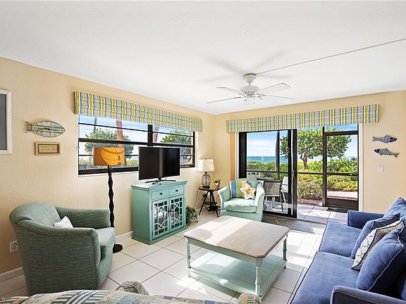 2nd image of 2230 Camino Del Mar Dr #2D1