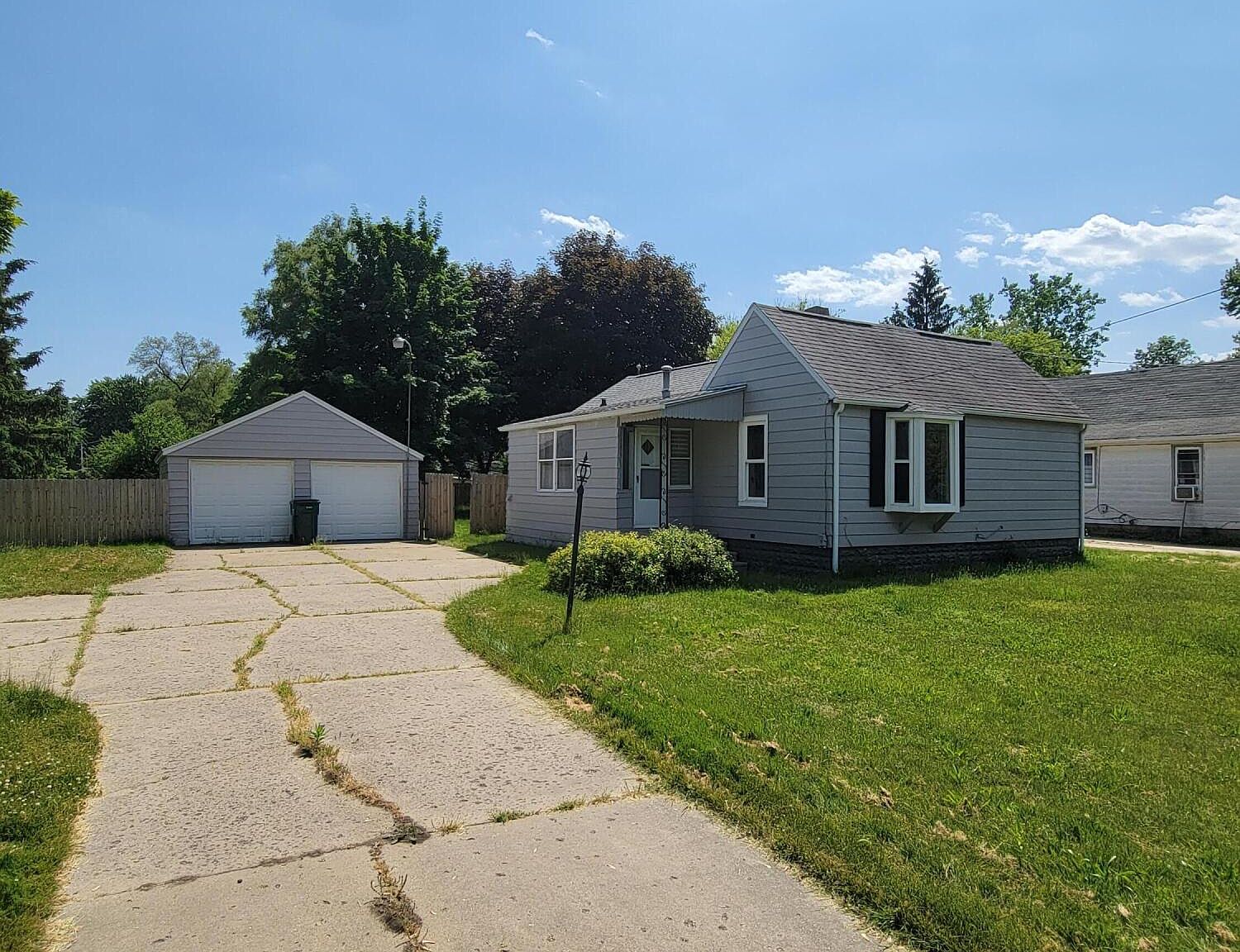 2301 W Jolly Rd, Lansing, MI 48911 Zillow