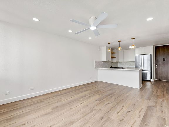 5th image of 5210 Likini St APT 706