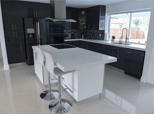 5111 S Adams St, Hollywood, FL 33021