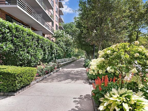 3rd image of 392 Central Park W APT 11B