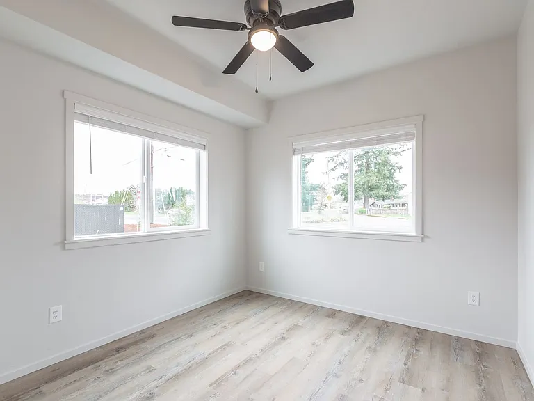 4202 NE Morrow Rd — Photo 41