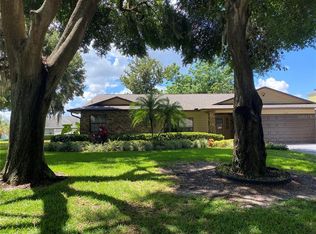 107 Shorewood Ct, Tavares, FL 32778