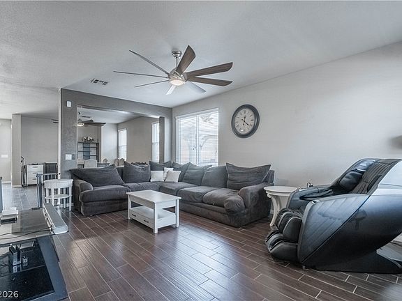 4th image of 1073 Royal Valley St