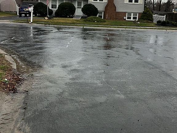 2nd image of 10501 Beechwood Dr