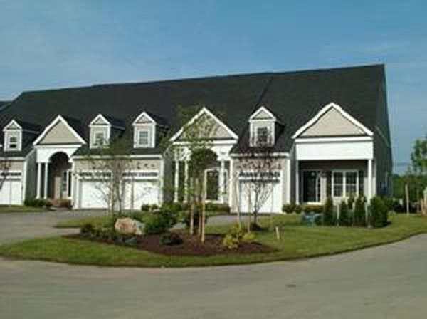 2nd image of 202 Meadow Ln #202