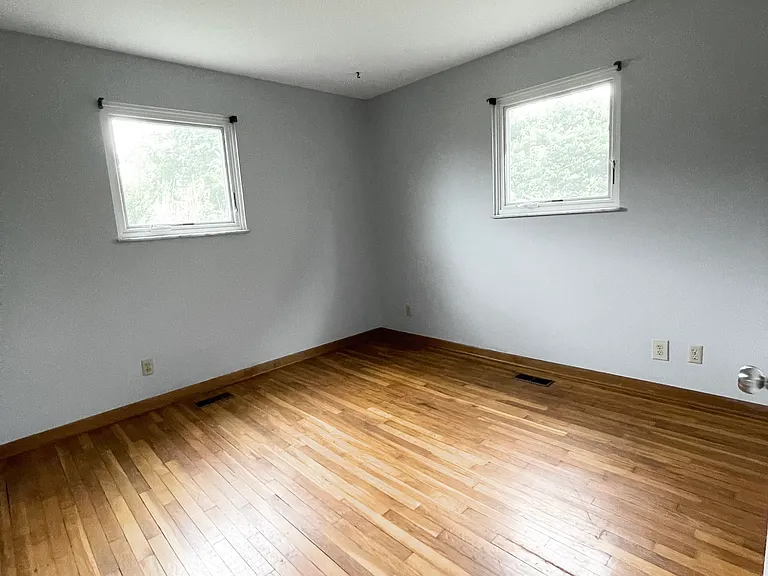 5800 Harlem Rd — Photo 11