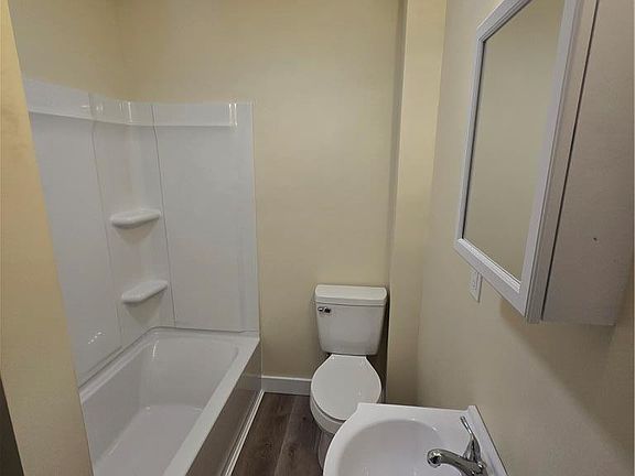 5th image of 205 Front St #1F