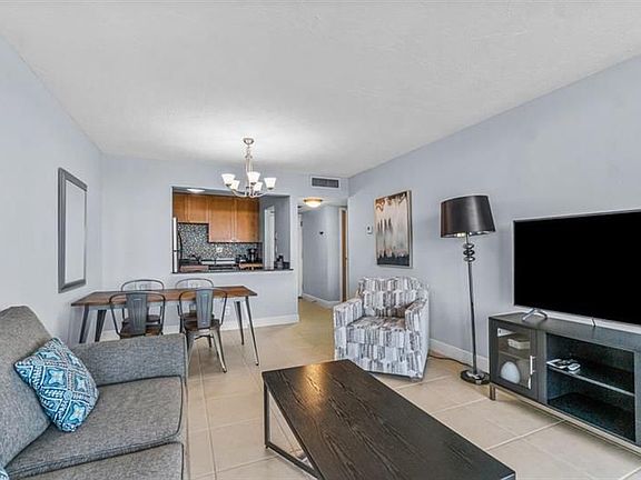 4th image of 1830 Embassy Dr APT 604