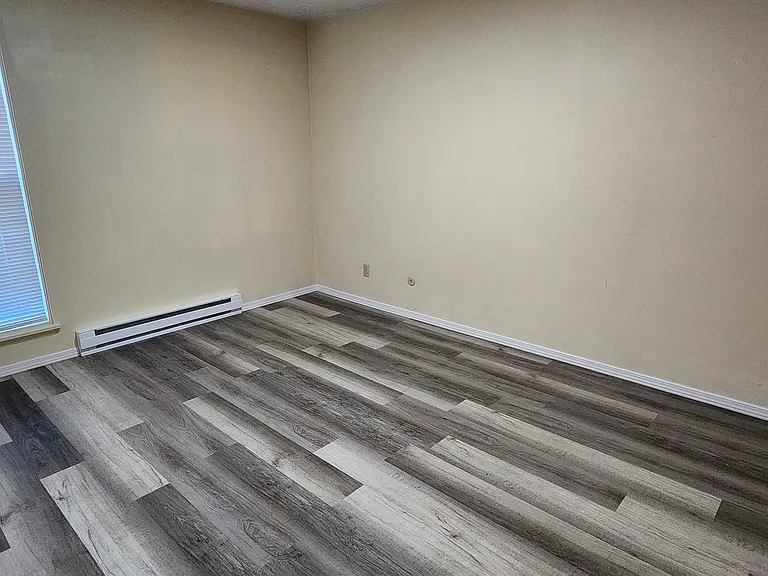 624 W Cedar St #11 — Photo 10
