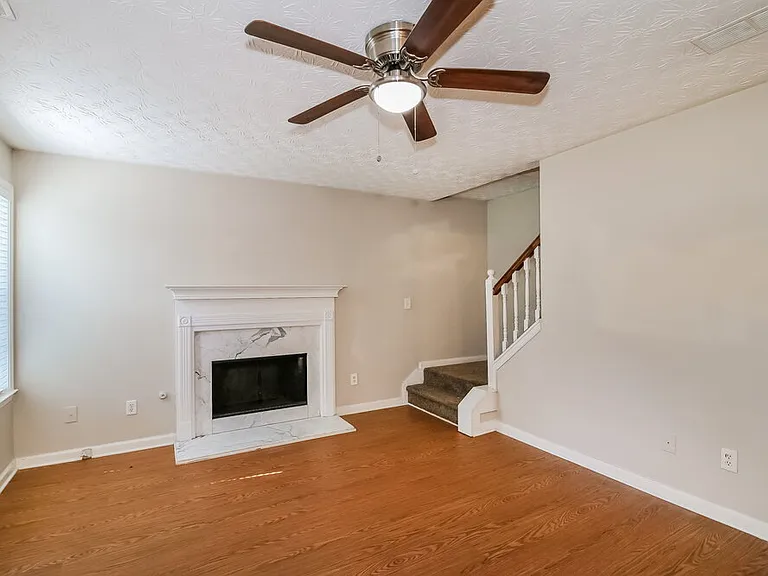 1905 Elm Park Dr — Photo 11