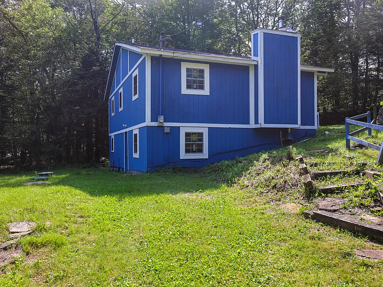 3119 Essex Rd — Photo 3