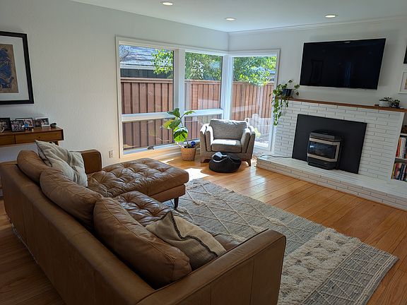 5th image of 76 Brookmead Pl